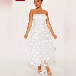 Fashion Nova Tina Tulle Midi Dress Strapless Petal Appliqué 2X NWT 6392
